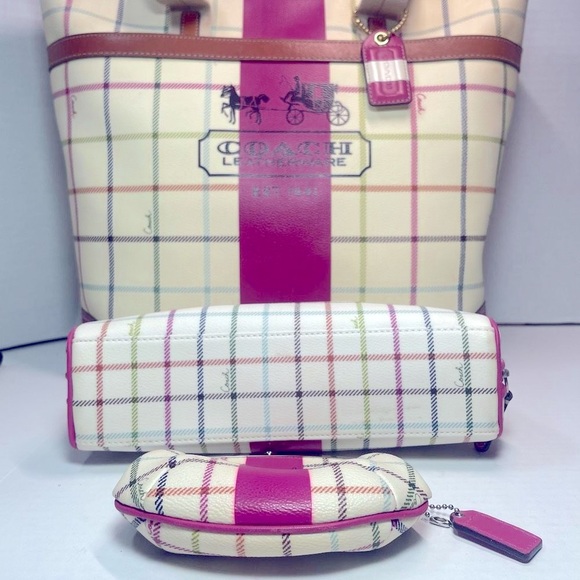 GREAT GIFT!! RARE Coach 3 piece Tote, cosmetic bag, change purse set PRICE FIRM - Picture 5 of 16